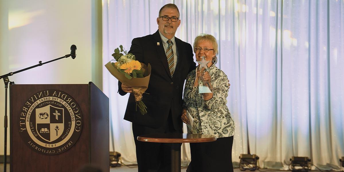 LaVeda Carter Receiving Award